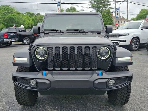 Used 2023 Jeep Wrangler Unlimited w/ Cold Weather Group image 2