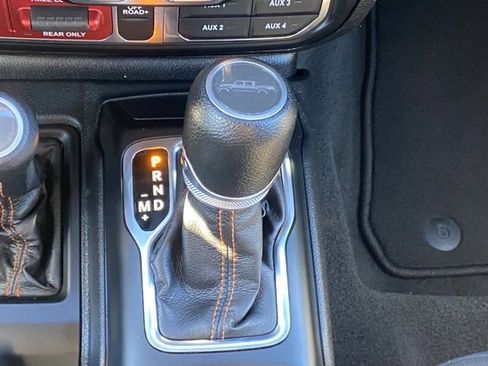 Used 2022 Jeep Gladiator Mojave w/ Cold Weather Group image 19