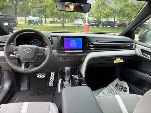 New 2026 Toyota Camry SE FWD image 17