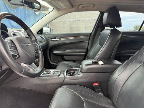 Used 2016 Chrysler 300 C RWD image 29