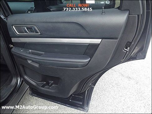 Used 2016 Ford Explorer XLT w/ Equipment Group 202A AWD/4WD image 19