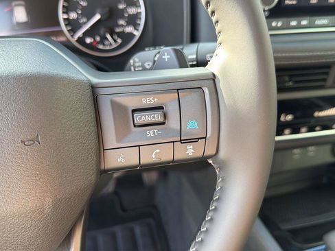 Used 2026 Nissan Rogue SV AWD/4WD image 22