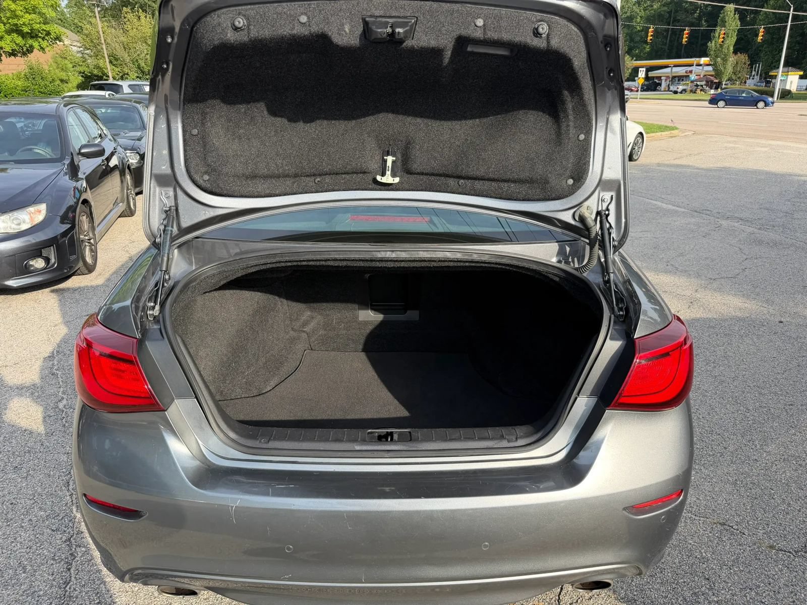 Used 2017 INFINITI Q70 L 3.7 AWD/4WD image 28