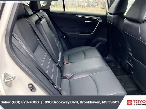 Used 2023 Toyota RAV4 XLE Premium image 3