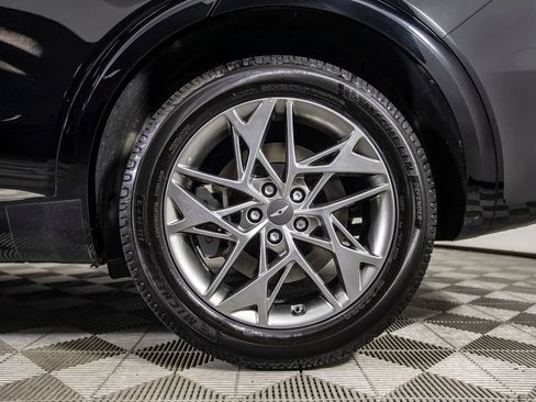 Used 2025 Genesis GV70 2.5T AWD/4WD image 43