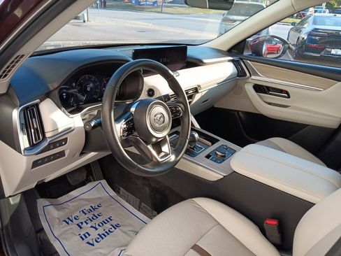 Certified 2025 MAZDA CX-90 Plug-In Hybrid w/ Premium Plus image 17