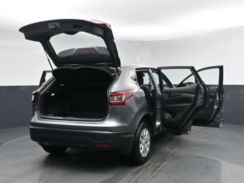 Used 2020 Nissan Rogue Sport S image 28