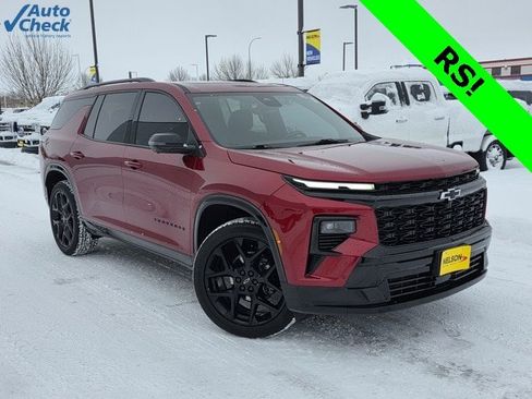 Used 2024 Chevrolet Traverse RS image 1