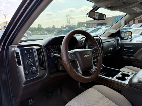 Used 2018 Chevrolet Silverado 1500 LT w/ All Star Edition image 10