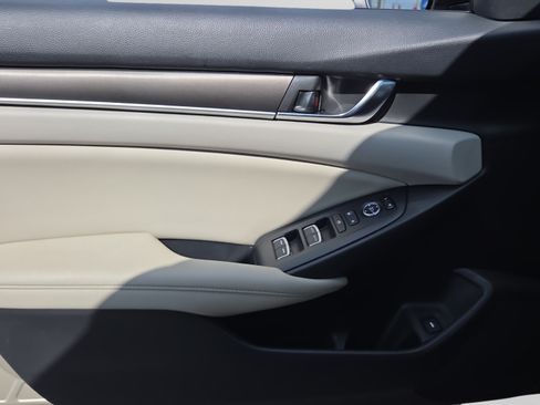 Certified 2020 Honda Accord LX image 33