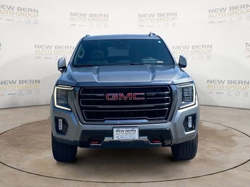 Used 2024 GMC Yukon AT4 w/ Technology Package AWD/4WD image 8
