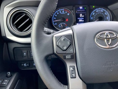 Used 2023 Toyota Tacoma TRD Sport image 22