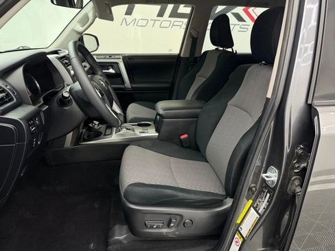 Used 2014 Toyota 4Runner 4WD image 9