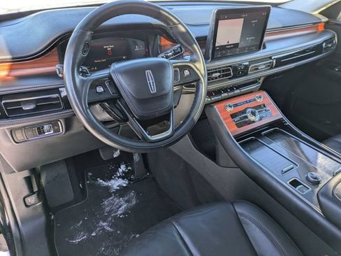 Used 2024 Lincoln Aviator Reserve AWD/4WD image 10