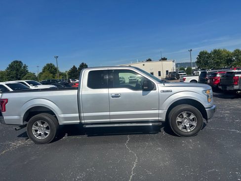 Used 2016 Ford F150 XLT w/ Equipment Group 302A Luxury AWD/4WD image 4