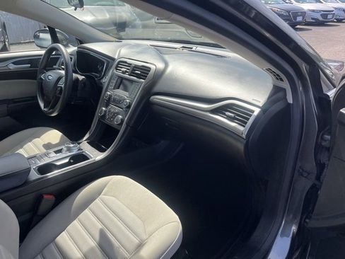 Used 2017 Ford Fusion S image 15