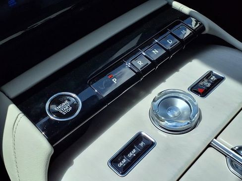 New 2026 Lincoln Navigator L Premier AWD/4WD image 14
