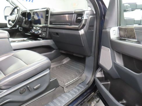 Used 2025 Ford F250 Lariat w/ Black Appearance Package AWD/4WD image 42
