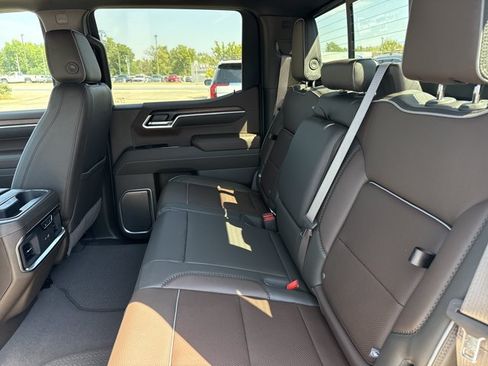 New 2026 GMC Sierra 1500 Denali w/ Denali Reserve Package AWD/4WD image 6