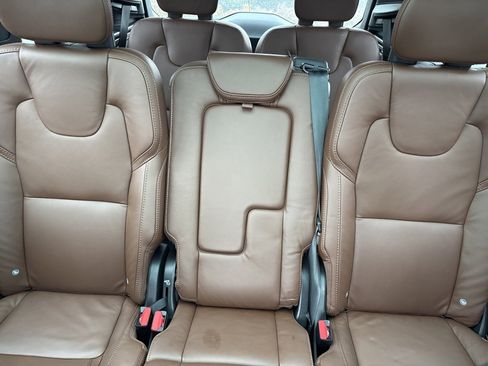 Certified 2023 Volvo XC90 B6 Ultimate w/ Protection Package Premier image 36