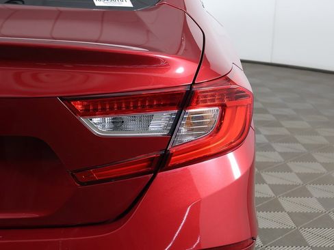 Used 2018 Honda Accord LX image 13