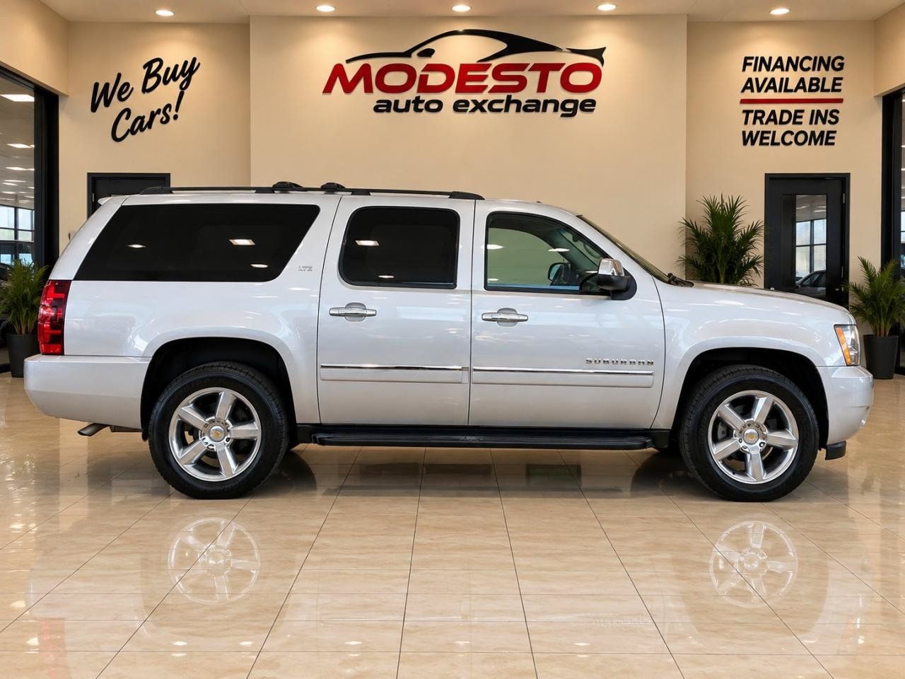 Used 2013 Chevrolet Suburban LTZ AWD/4WD image 2