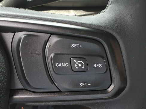 Used 2023 Jeep Wrangler Unlimited w/ Sun & Screen Package AWD/4WD image 24