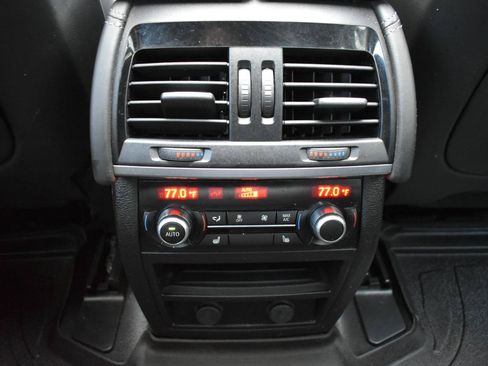 Used 2017 BMW X6 M AWD/4WD image 37