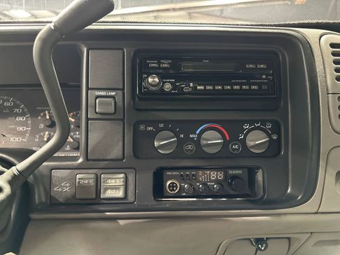 Used 1998 Chevrolet Silverado 2500 4x4 Extended Cab w/ Preferred Equipment Group 2 image 69