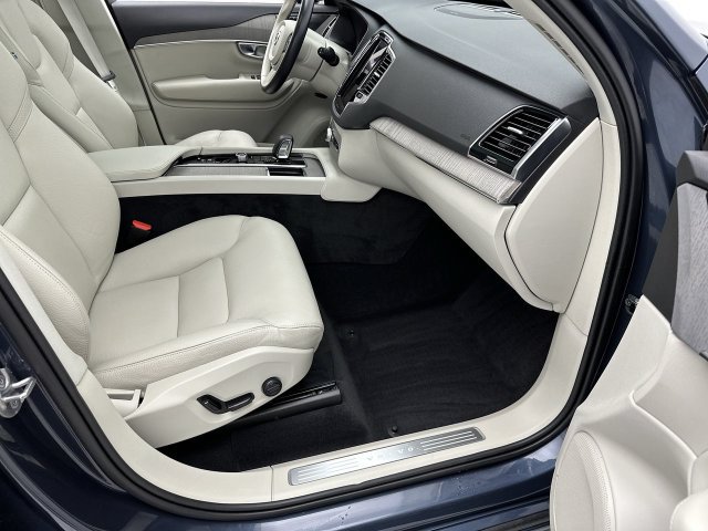 Certified 2025 Volvo XC90 B6 Plus w/ Protection Package Premier AWD/4WD image 26
