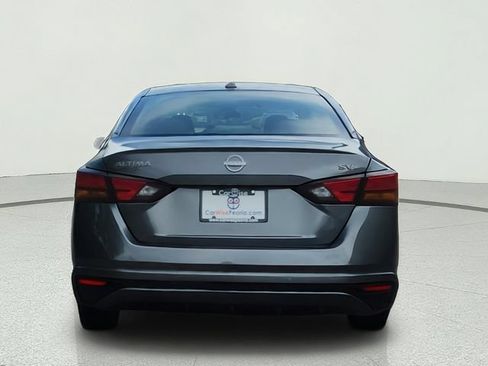 Used 2023 Nissan Altima 2.5 SV FWD image 4