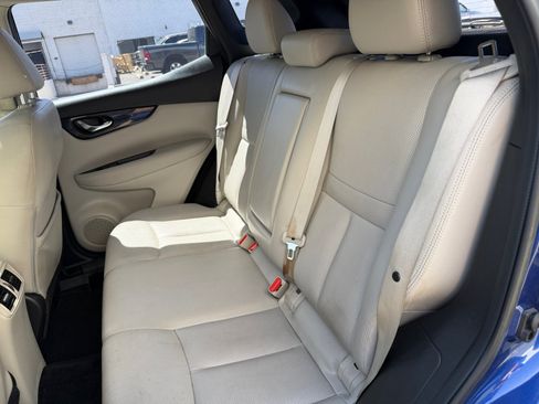 Used 2019 Nissan Rogue Sport SL w/ Premium Package FWD image 16