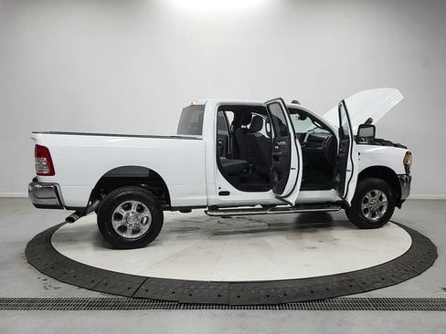 Used 2024 RAM 2500 Big Horn AWD/4WD image 16