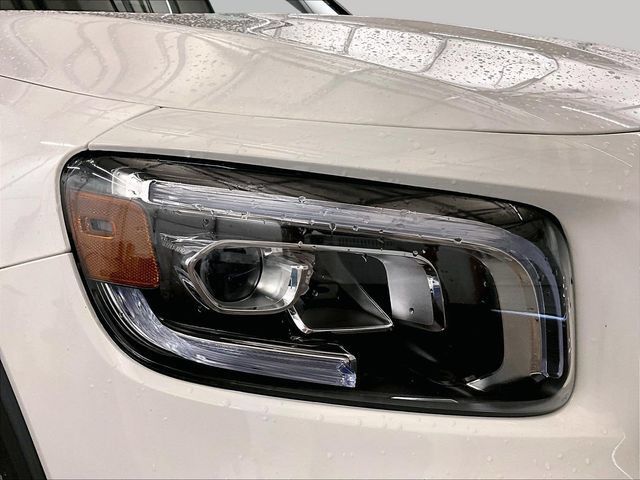 Used 2022 Mercedes-Benz GLB 250 4MATIC image 27