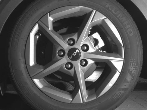 Used 2025 Kia K4 LXS image 14