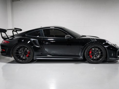 Used 2019 Porsche 911 GT3 RS w/ Weissach Package RWD image 2