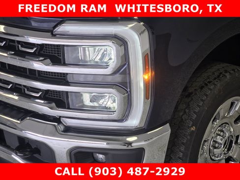 Used 2025 Ford F350 Lariat w/ Chrome Package image 5