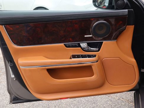 Used 2011 Jaguar XJ L RWD image 7
