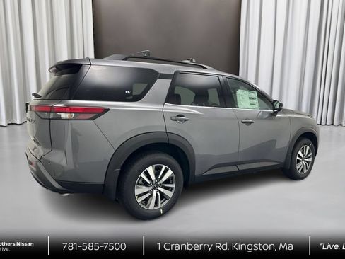 New 2026 Nissan Pathfinder SL AWD/4WD image 5