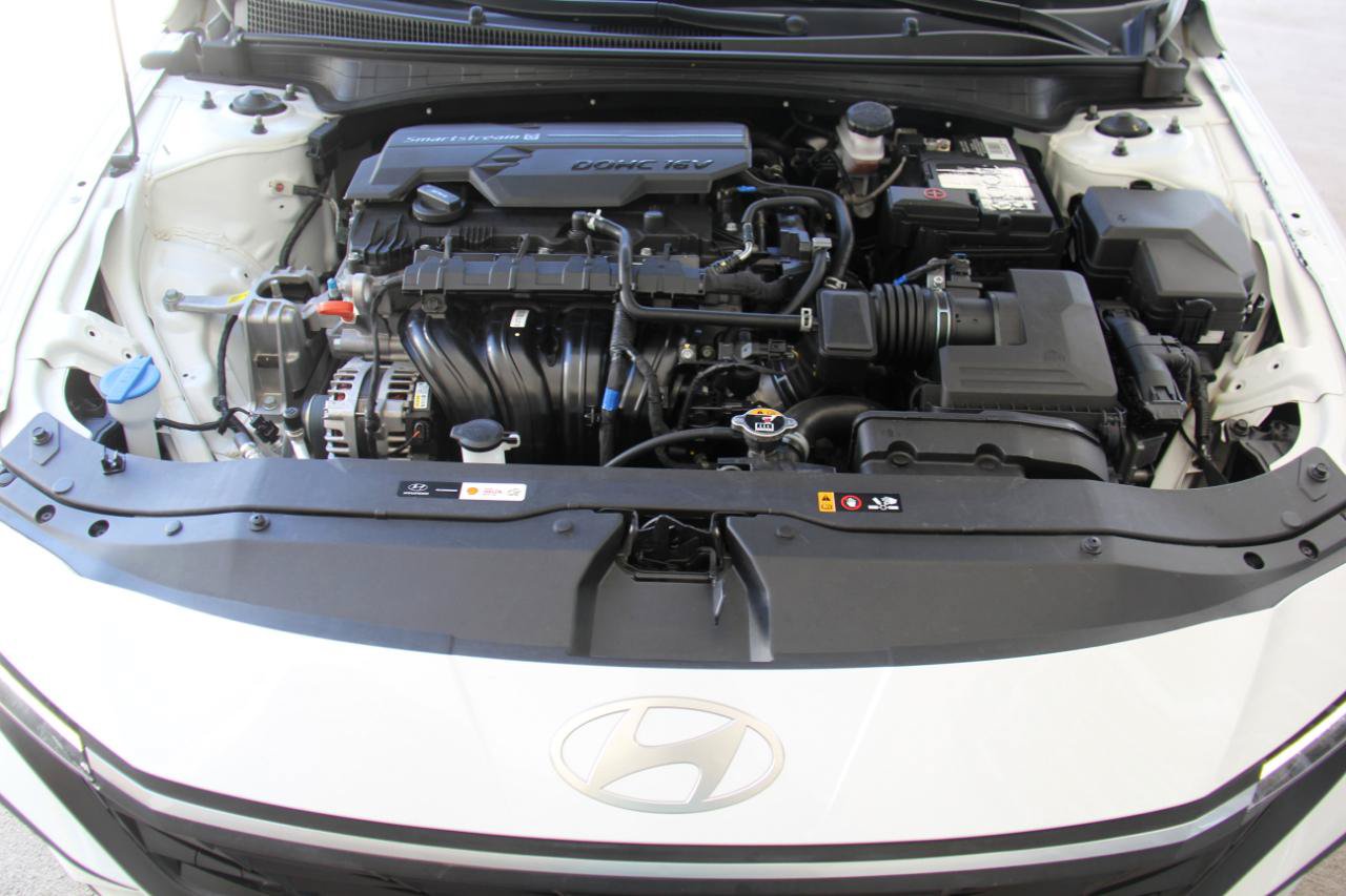 Used 2024 Hyundai Elantra SEL FWD image 40