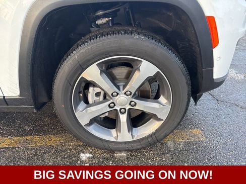 New 2025 Jeep Grand Cherokee L Limited w/ Luxury Tech Group II image 15