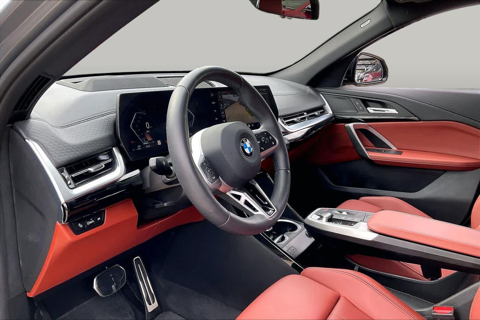 Used 2026 BMW X2 xDrive28i w/ Technology Package AWD/4WD image 17
