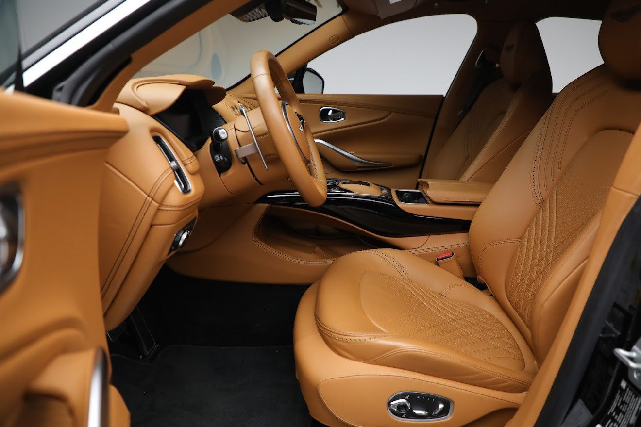 Used 2021 Aston Martin DBX AWD/4WD image 14