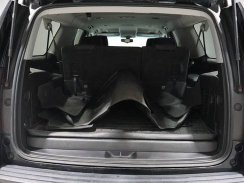 Used 2018 Chevrolet Suburban LS image 19