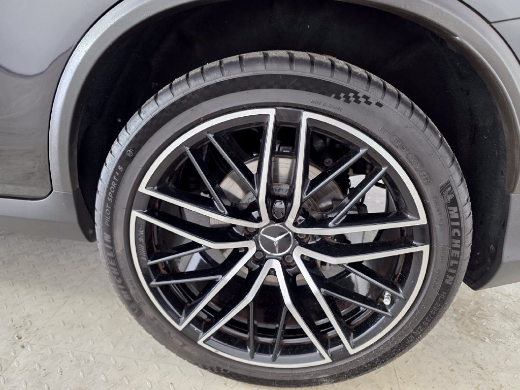 Certified 2022 Mercedes-Benz GLC 43 AMG 4MATIC image 17