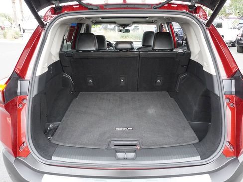 Certified 2022 Nissan Rogue SV w/ SV Premium Package image 8