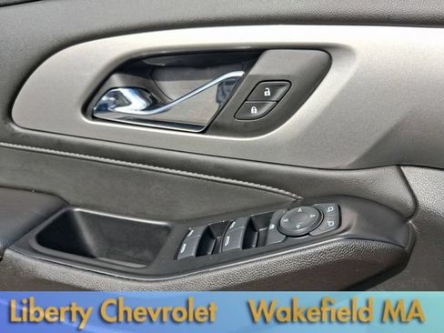 Used 2023 Chevrolet Traverse LT AWD/4WD image 14