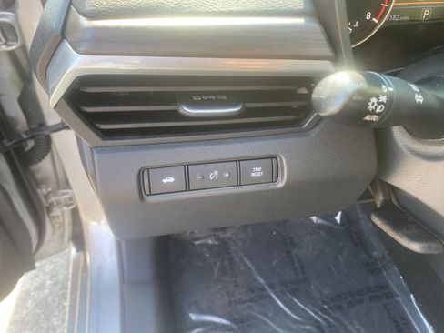 Certified 2025 Nissan Altima 2.5 SV FWD image 18