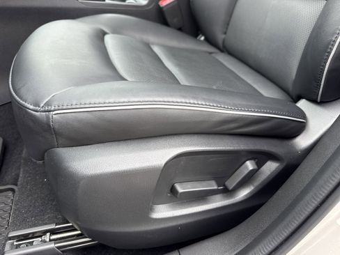 Used 2025 MAZDA CX-5 AWD 2.5 S w/ Select Package image 17