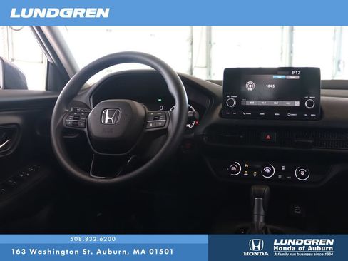 Used 2023 Honda HR-V LX image 4